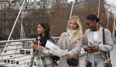 Working Part-Time While Studying: Rules, Opportunities & Reality in the UK, Canada & EU